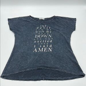 4/$20 Not Of This World Women's Graphic Tee Medium Cotton gothic grunge edgy